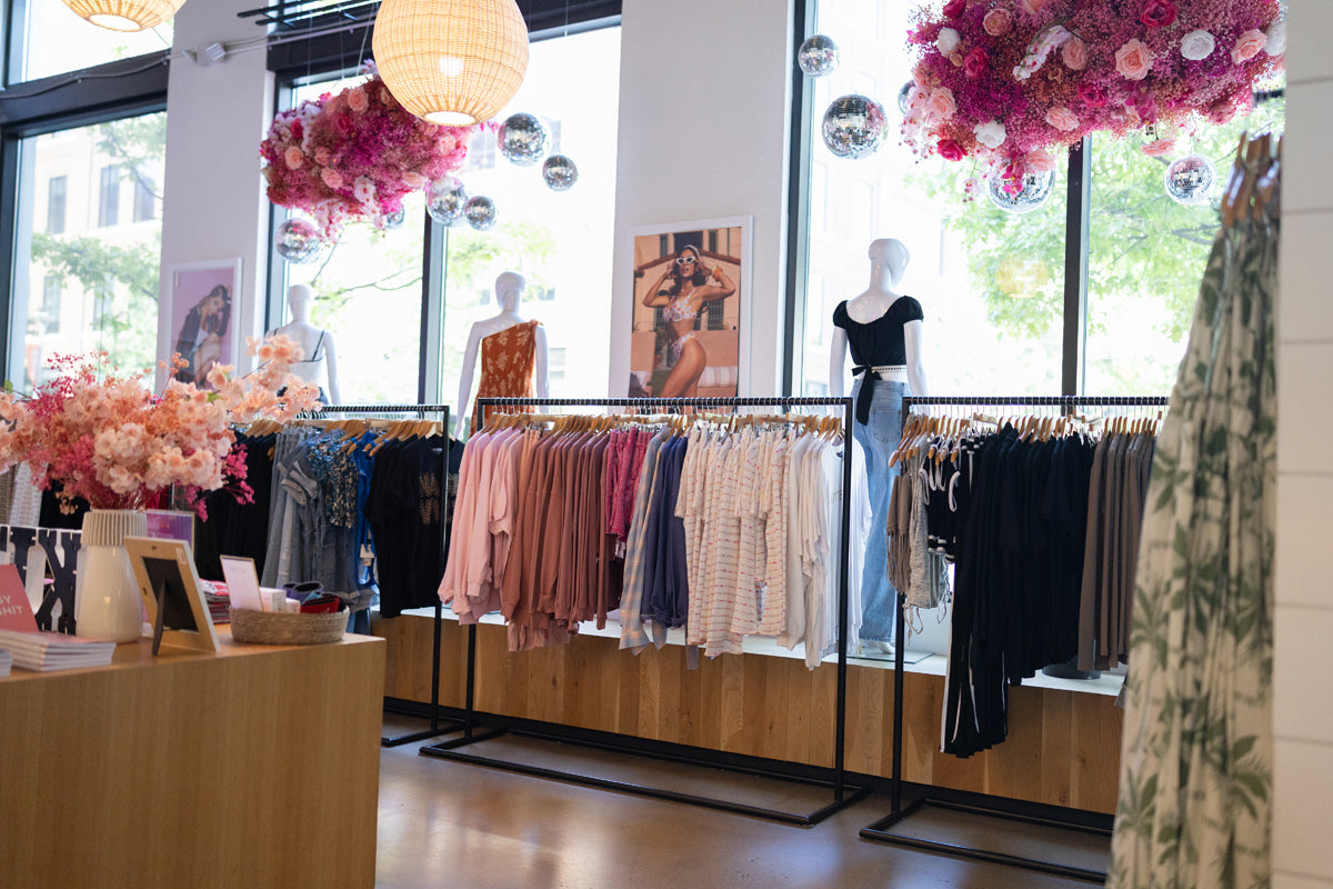 Panoramic view inside Kittenish Nashville store location.