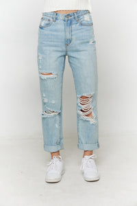 DISTRESSED DENIM JEANS