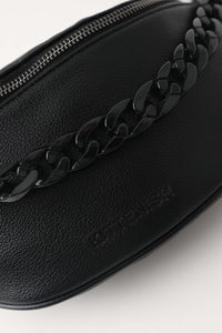 DETAIL IMAGE BLACK CHAIN LINK FANNY PACK