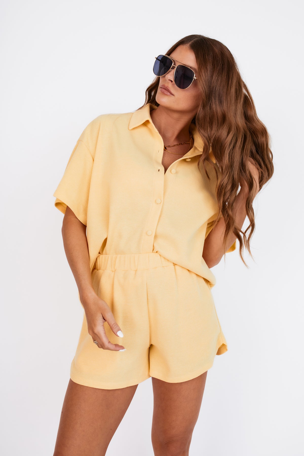 CHASING RAYS YELLOW BUTTON DOWN