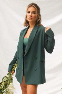 Jessie wearing the Go To Teal Blazer. 