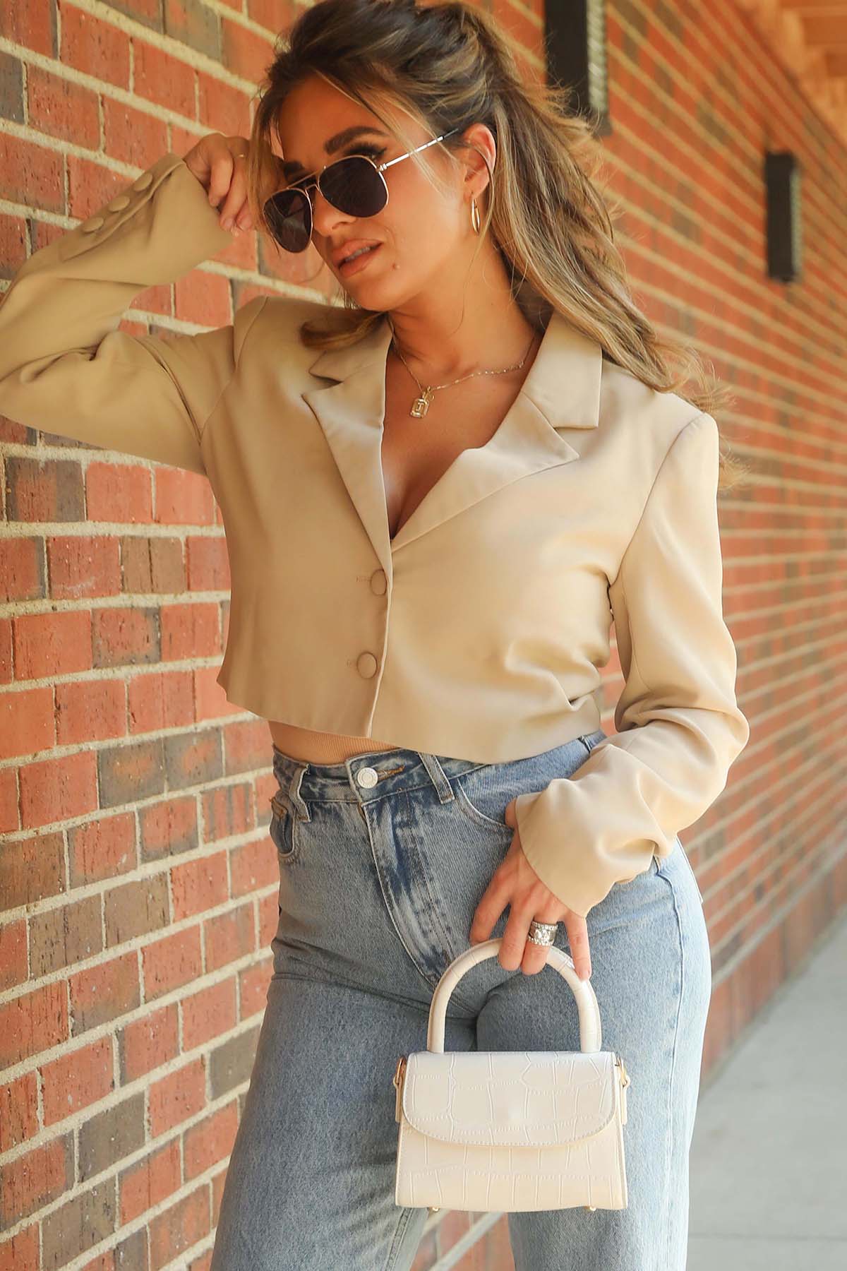 Oversized Button Down Outfit for Spring - Modnitsa Styling