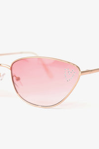 The Vivianne pink cat eye sunglasses.