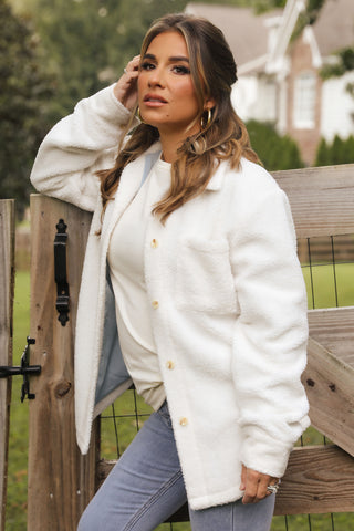 Jessie wearing the Comfy and Cream Sherpa Shacket.