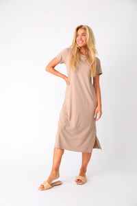 Front view of model wearing the Avalon maxi shirt dress.